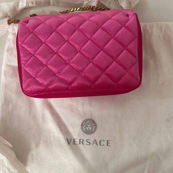Versace NWOT Hot Pink Velvet MEDUSA Clutch crossbody Handbag 7βx5β with dust bag - Picture 10 of 11